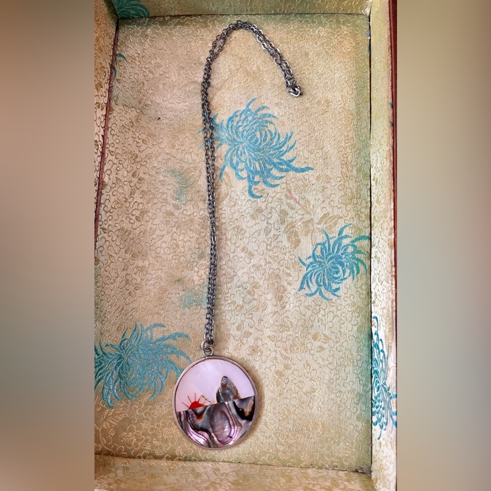 Vintage Inlaid Mother of Pearl Abalone Pendant Necklace Mountain Moon Scene